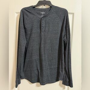 Men’s Goodfellow & Co Charcoal Long Sleeve Henley